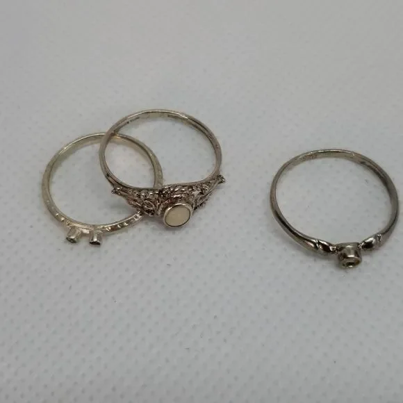 3 Silver Rings - Picture 3 of 3